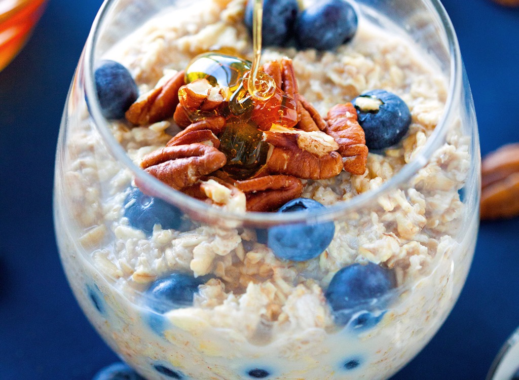 A Mind Full Mom - My favorite breakfast is overnight oats. Super easy to  make, super healthy, and endless combos! Recipe👉  overnight-oats/
