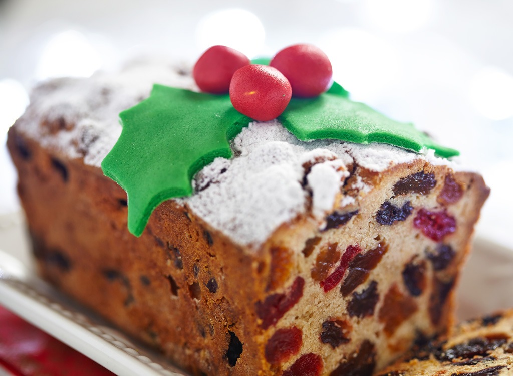 Baking mini fruit cakes - hints and tips by sugarcraft expert Lindy Smith