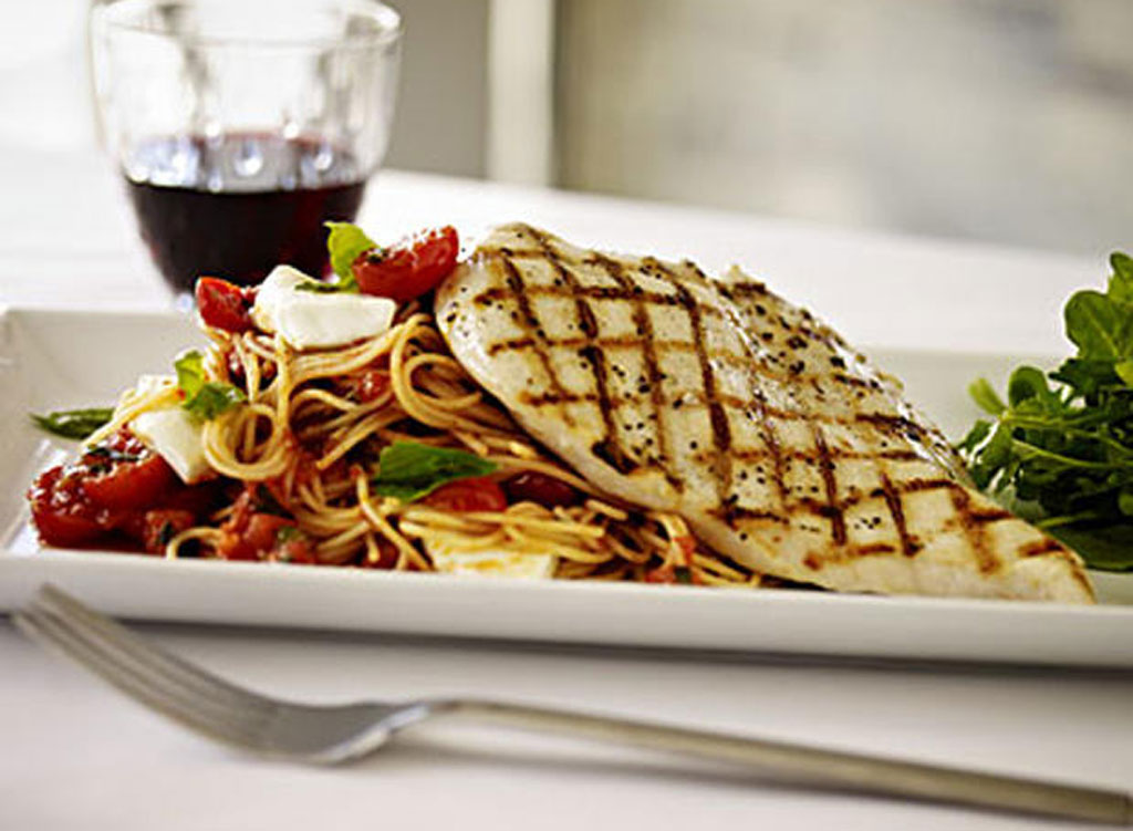 Healthiest restaurant dish Romanos pollo caprese