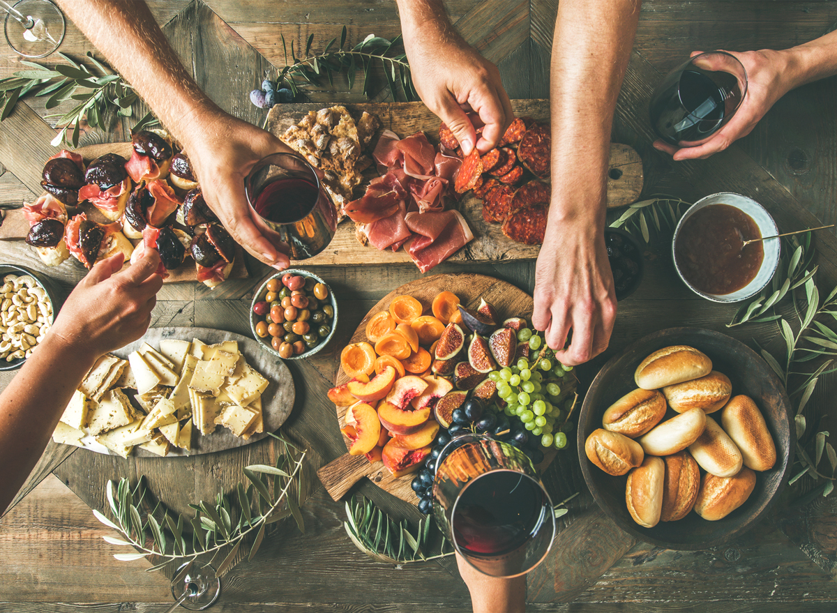 26 Fun Friendsgiving Food Ideas, From Gourmet to SemiHomemade