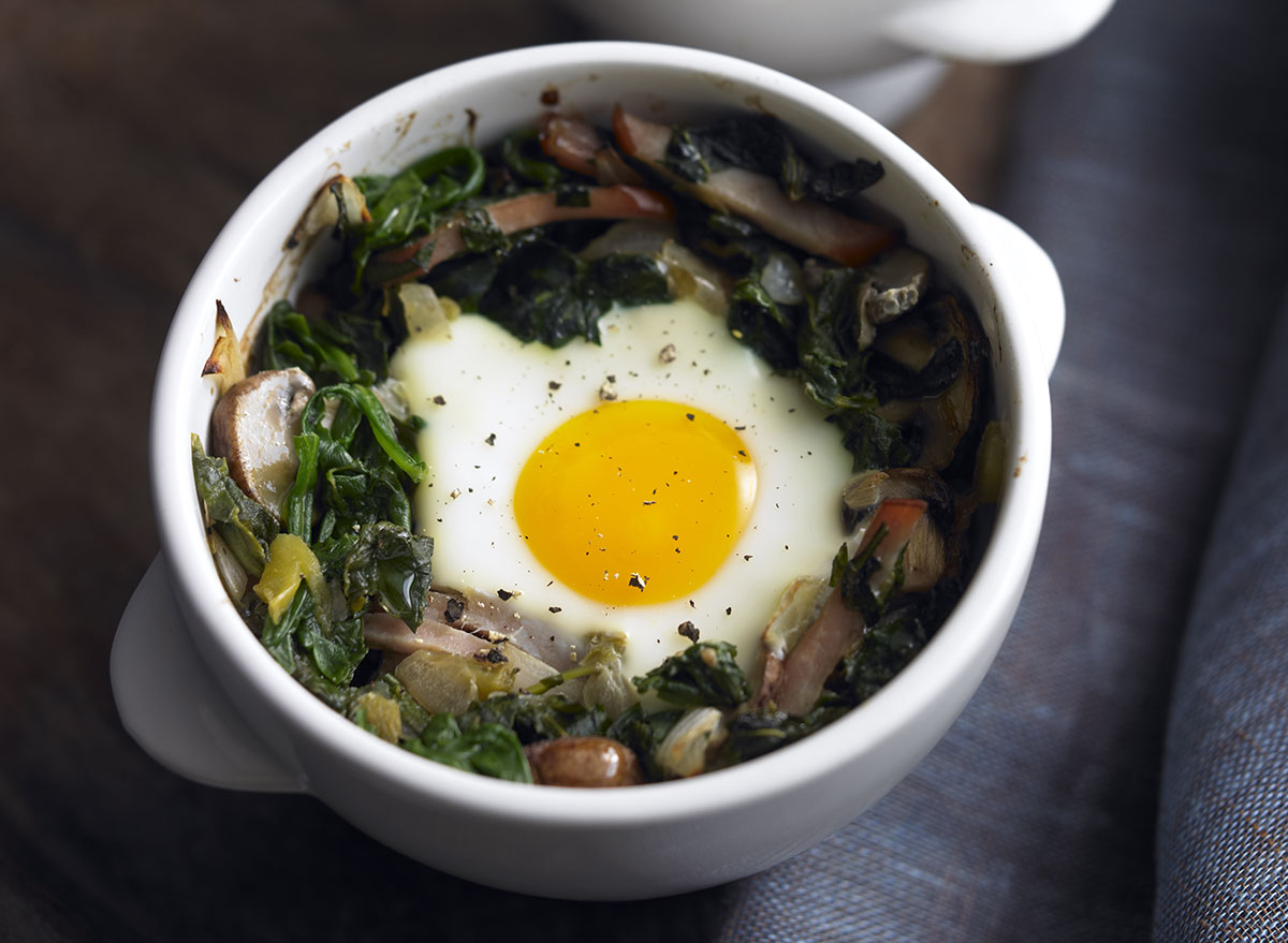 Baked Egg With Mushrooms and Spinach Recipe | Eat This Not That