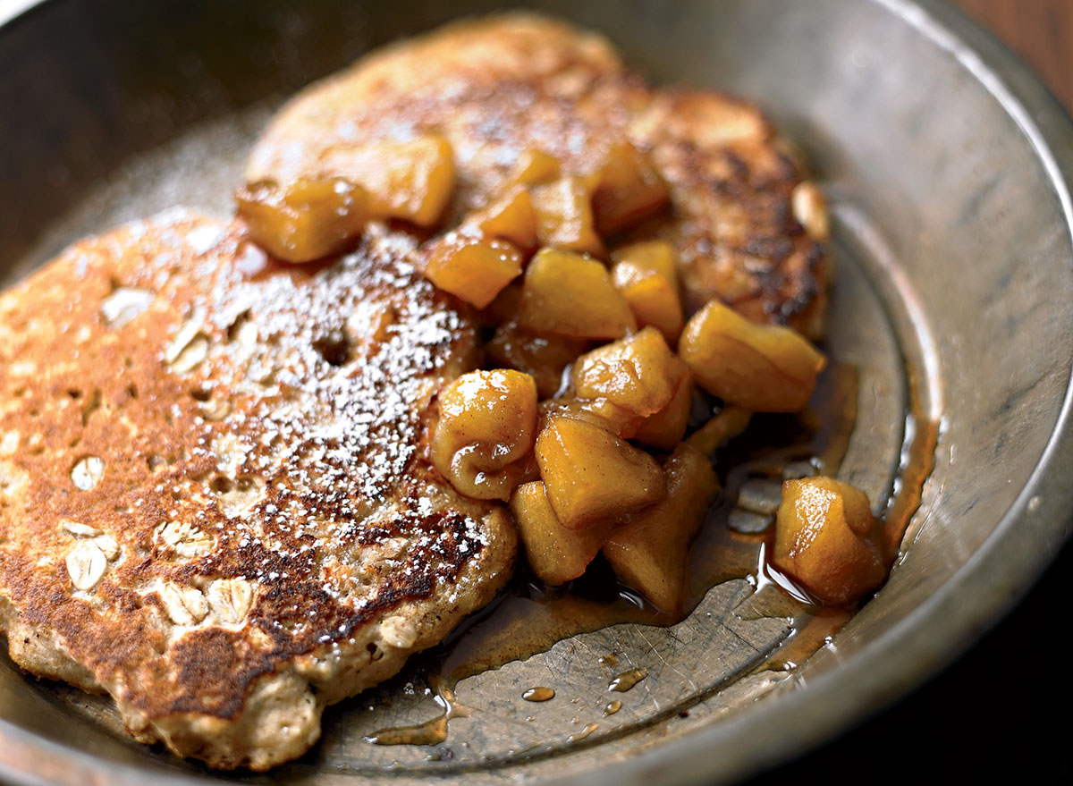 havermoutpannenkoeken met kaneelappels