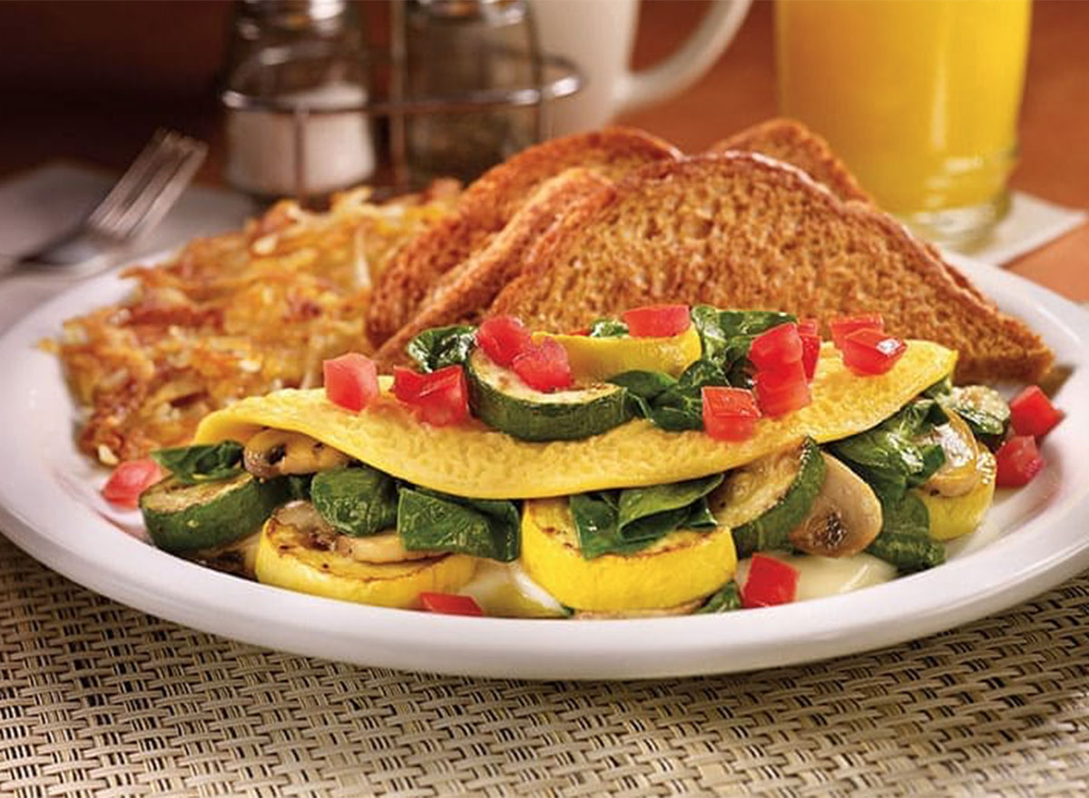 The 7 Healthiest Denny's Menu Items - Nutrition and Calories