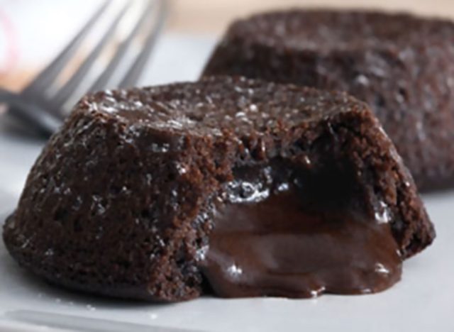 Molten lava crunch cake