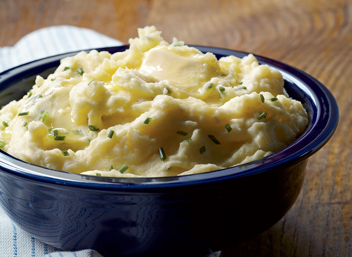 Easy Garlic Mashed Potatoes Recipe — Eat This Not That