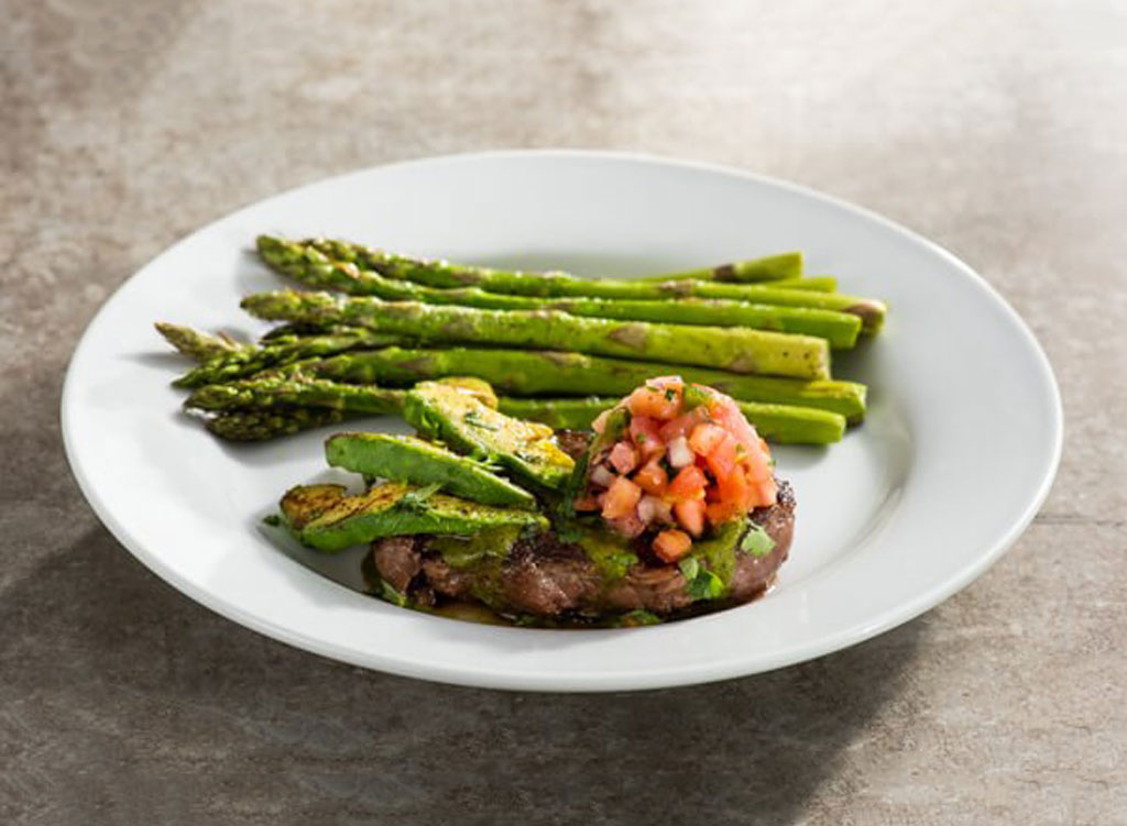 Chilis 6 oz sirloin steak grilled avocado