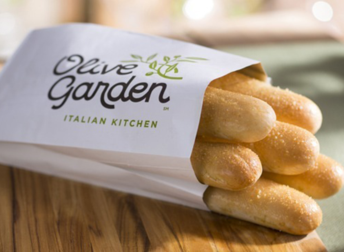 The 11 Most Beloved Olive Garden Dishes Of All Time 6257