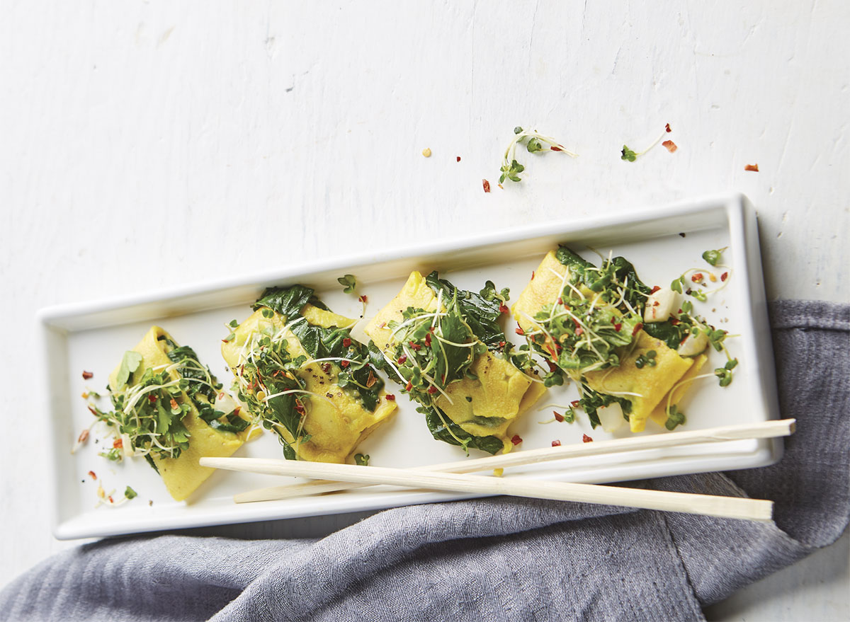 frittelle di uova giapponesi spinaci cipolle verdi