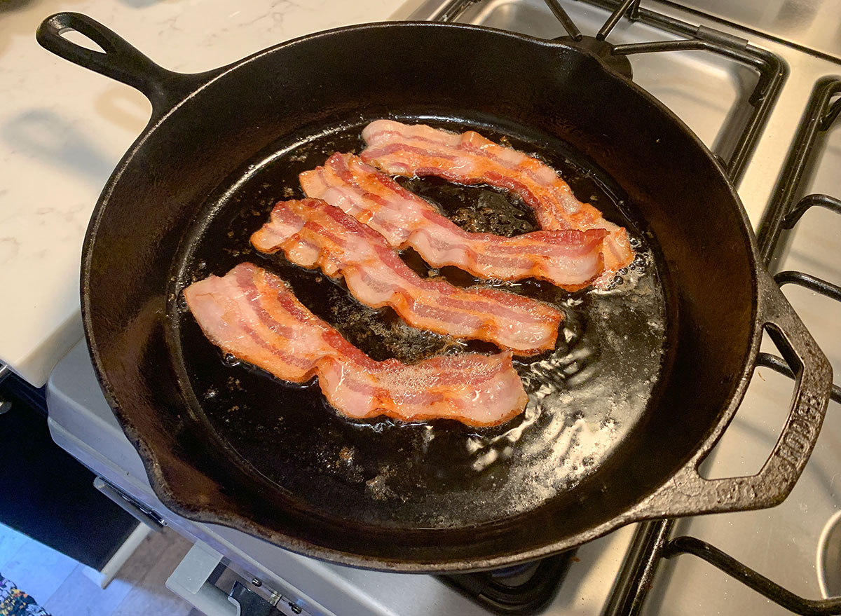 How to Fry Bacon 