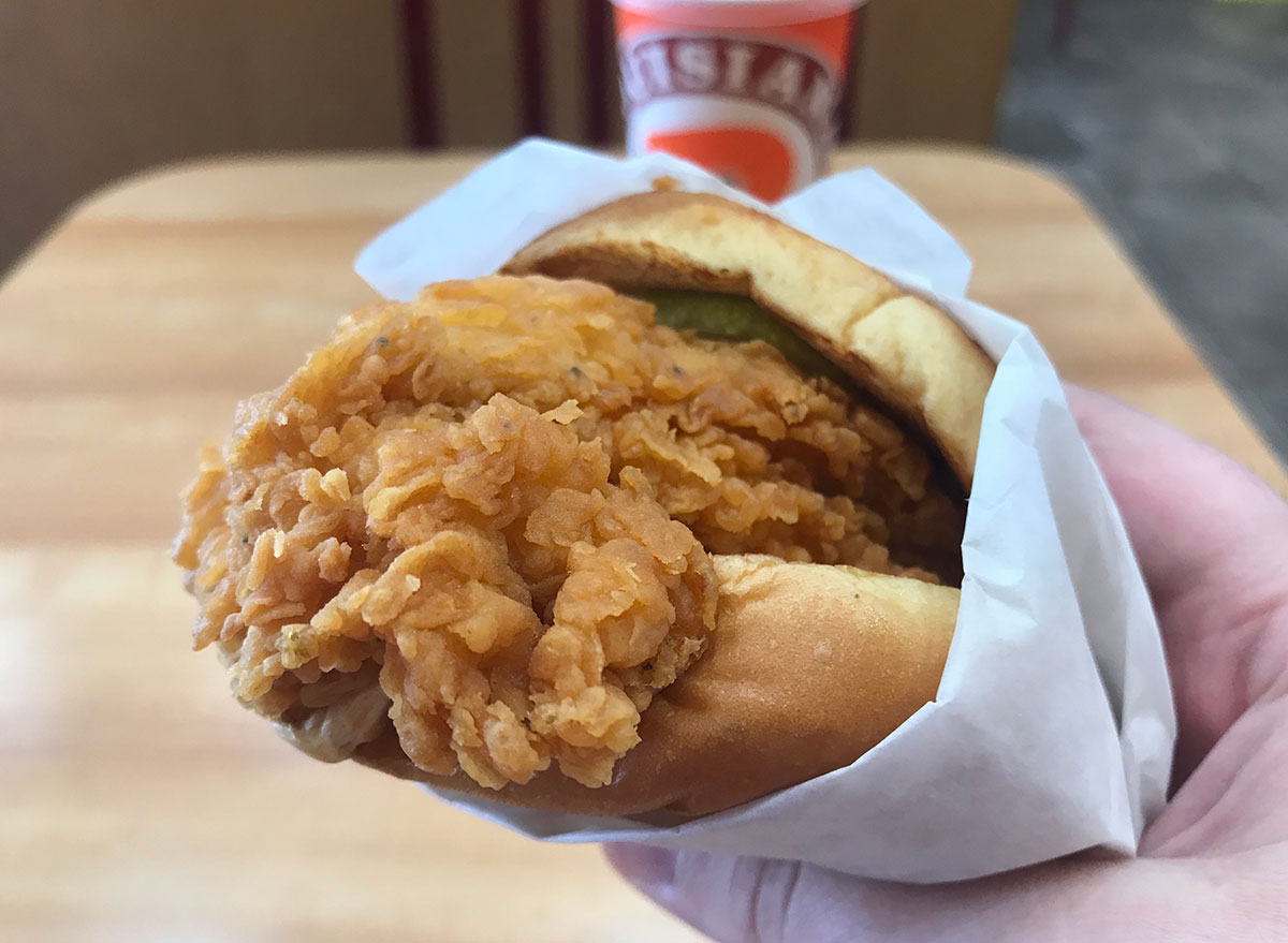 The Popeyes Chicken Sandwich Is Worth The Hype — Eat This Not That