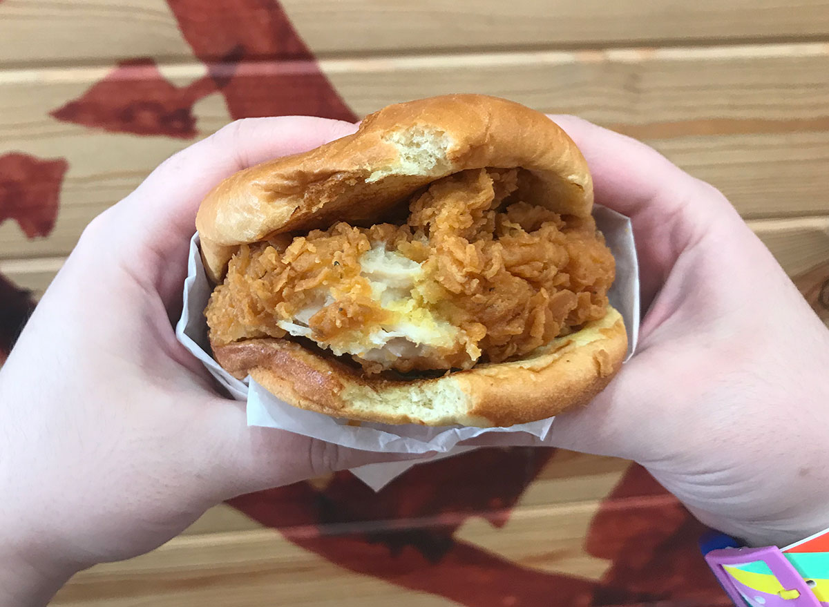 The Popeyes Chicken Sandwich Is Worth The Hype — Eat This Not That