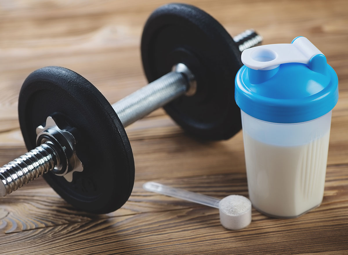 5-ways-protein-powder-can-cause-weight-gain-eat-this-not-that