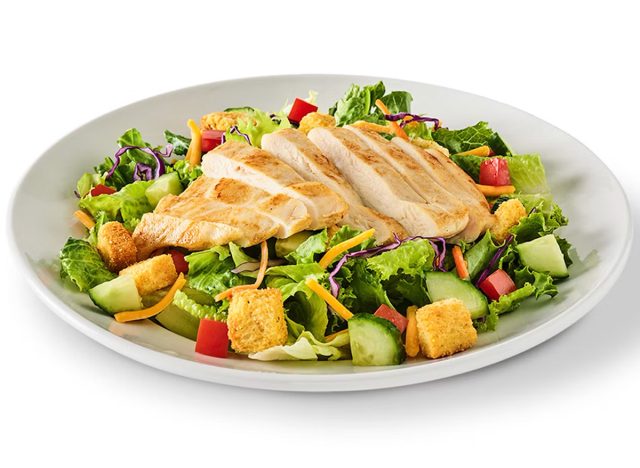 Red Robin Simply Grilled Chicken Salad