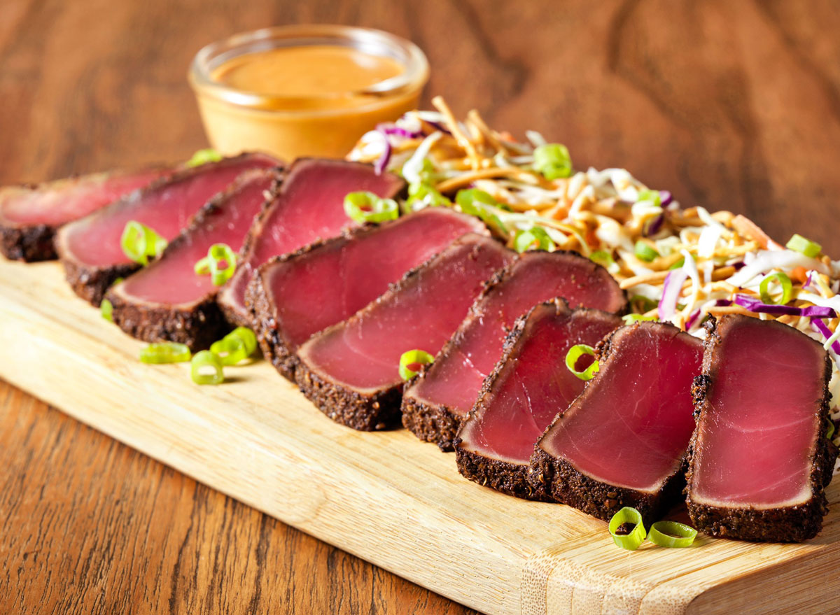 10 Healthiest Menu Items At Outback Steakhouse And What To Skip