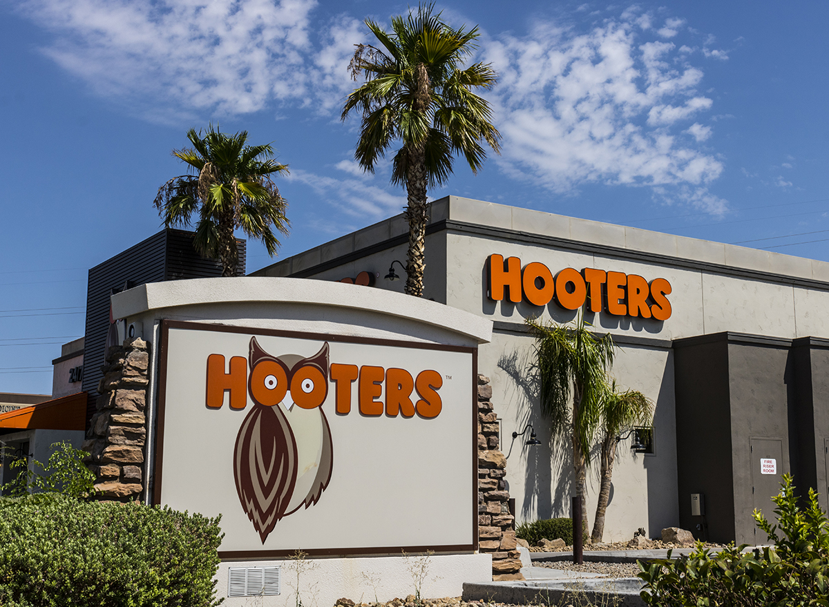 Hooters Menu: The Best & Worst Menu Items — Eat This Not That