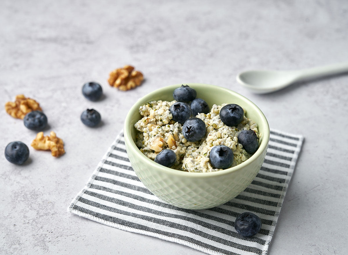 bacche di cheto e crema overnight oats