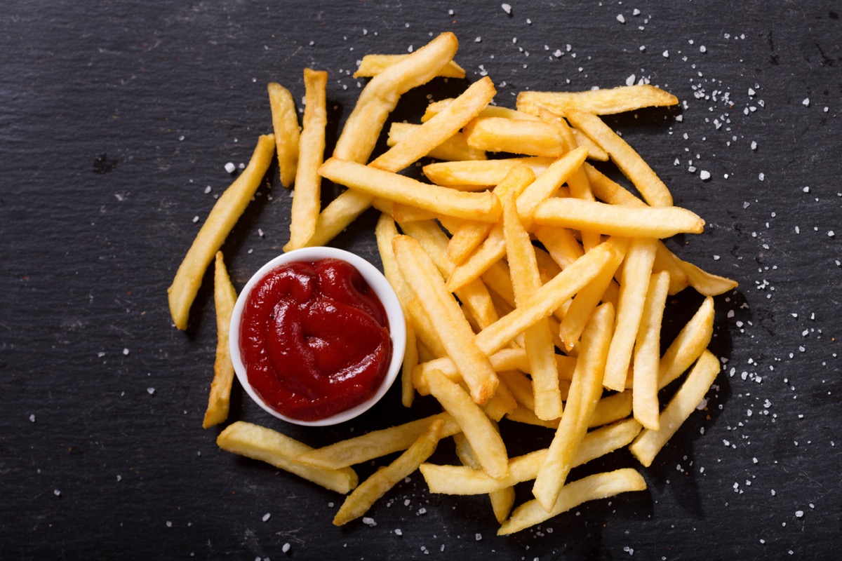 Eating chips twice a week 'doubles your chance of death', says