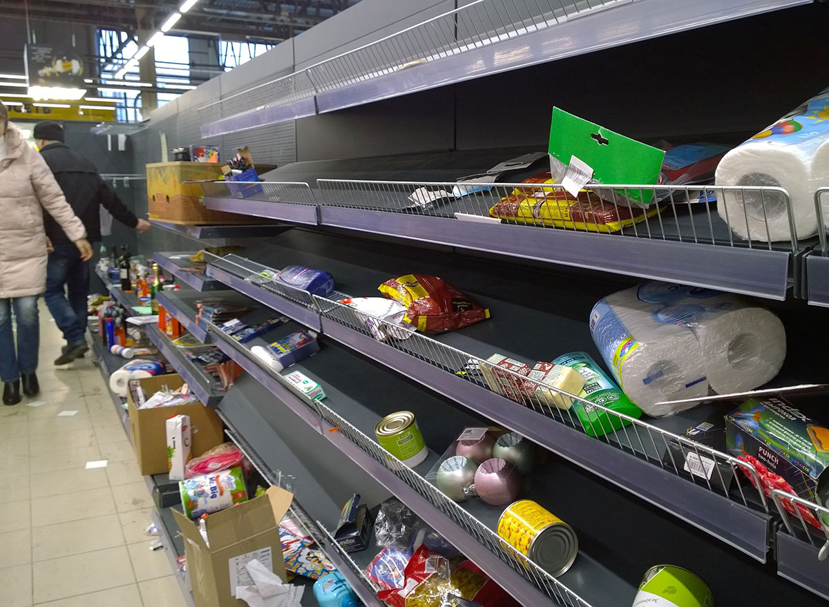 7-worst-grocery-stores-that-are-too-unsafe-to-shop-eat-this-not-that