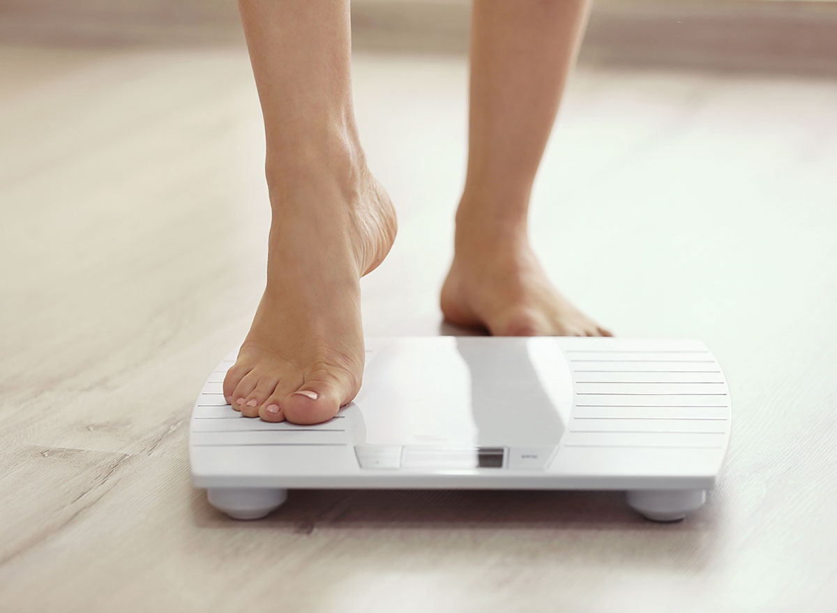 How to lose weight, according to a dietitian