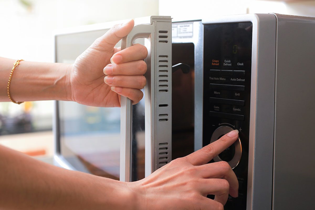 Is it Safe to Heat Food in a Microwave Oven? - NDTV Food