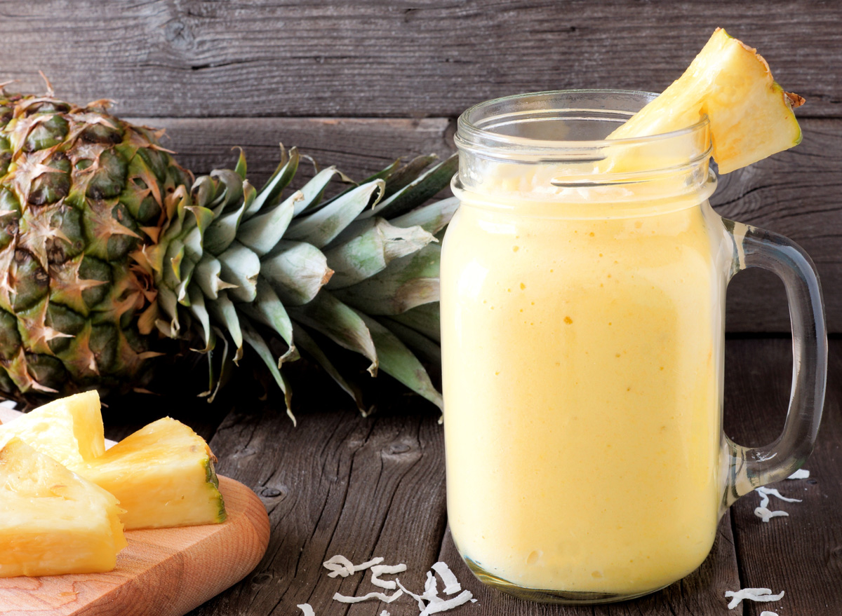11 Delicious Low-Calorie Smoothie Recipes for Weight Loss