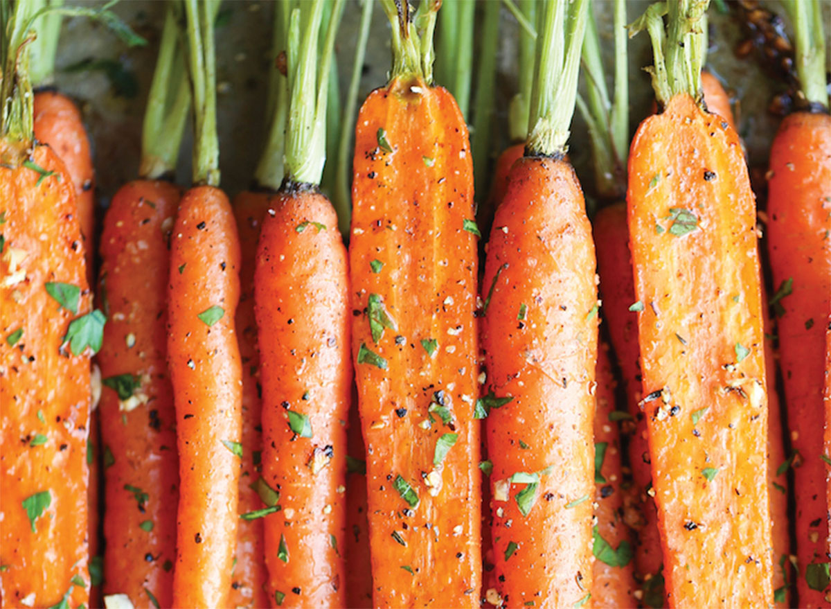 garlic roasted carrots