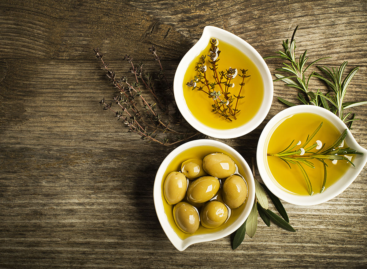 what-happens-to-your-body-when-you-eat-olive-oil-eat-this-not-that