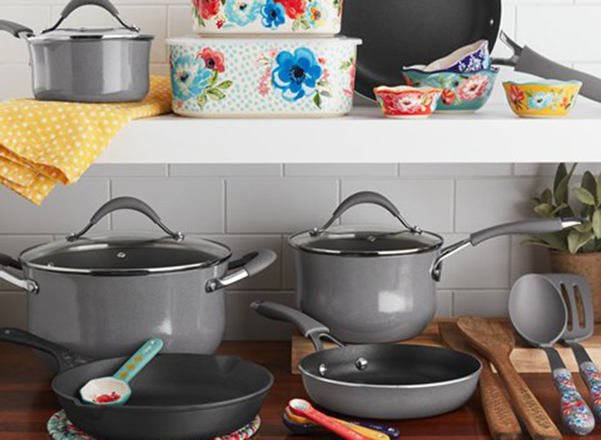 https://www.eatthis.com/wp-content/uploads/sites/4/2020/11/pioneer-woman-cookware-set.jpg