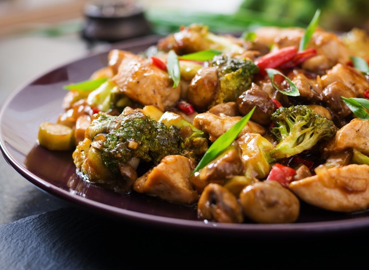 https://www.eatthis.com/wp-content/uploads/sites/4/2021/01/chicken-and-broccoli.jpg?quality=82&strip=1