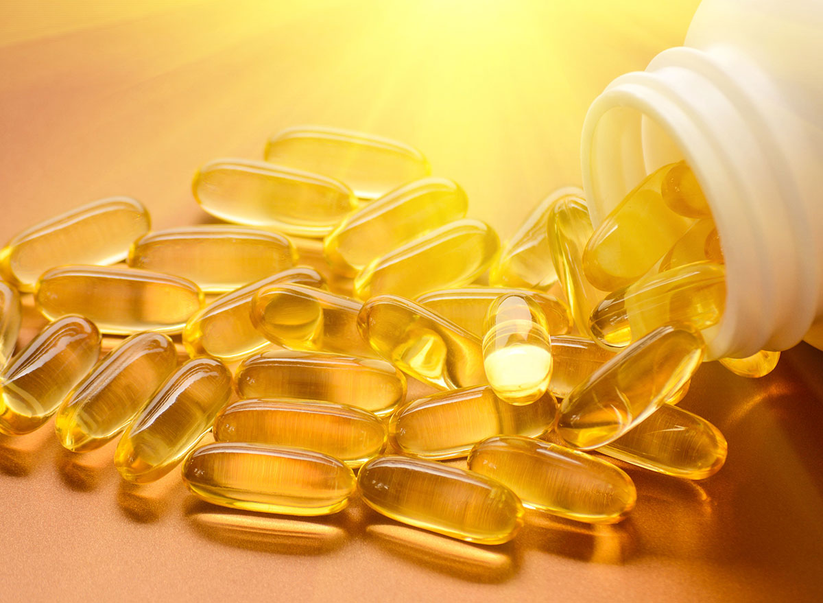 Surprising Side Effects of Taking Vitamin D Supplements, Says Science ...