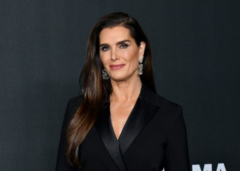 Brooke Shields Shares Nude Throwback Photo on Earth Day