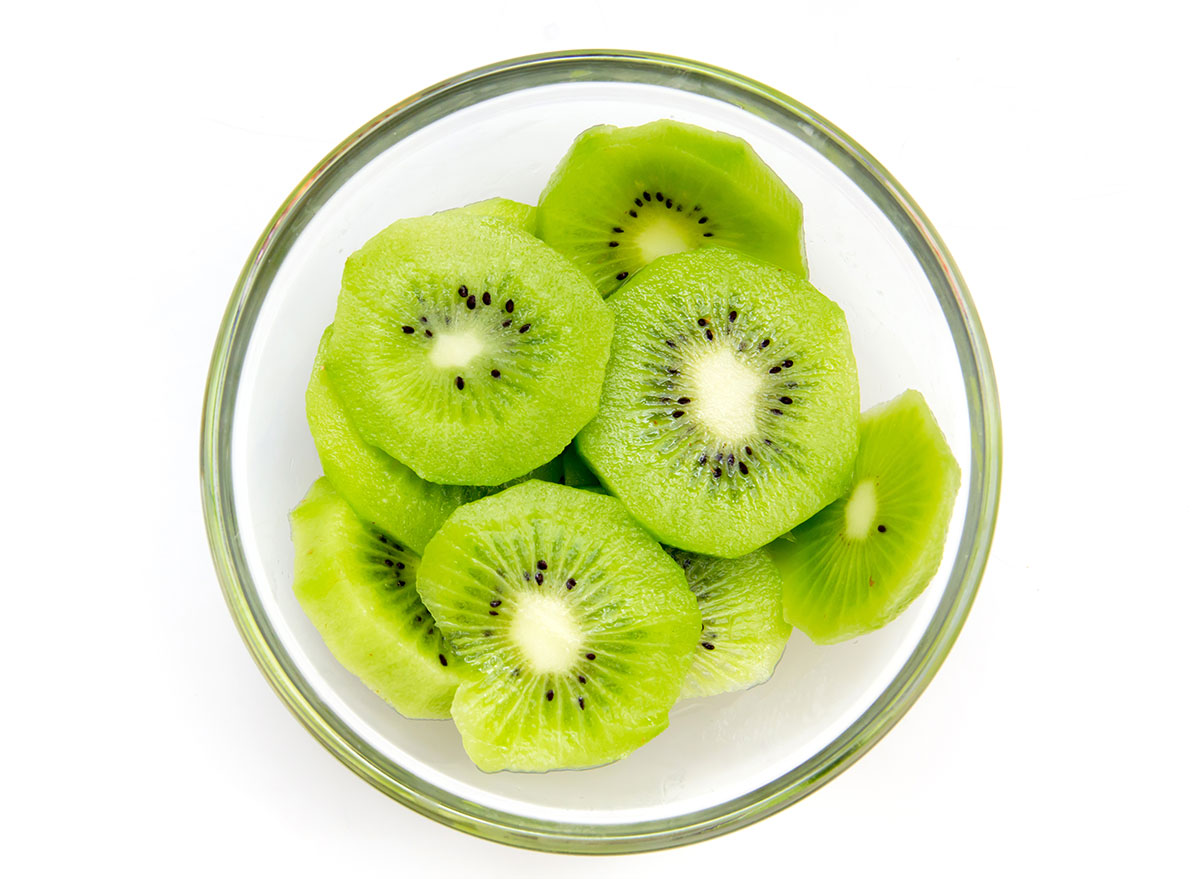 what-happens-to-your-body-when-you-eat-kiwi-eat-this-not-that