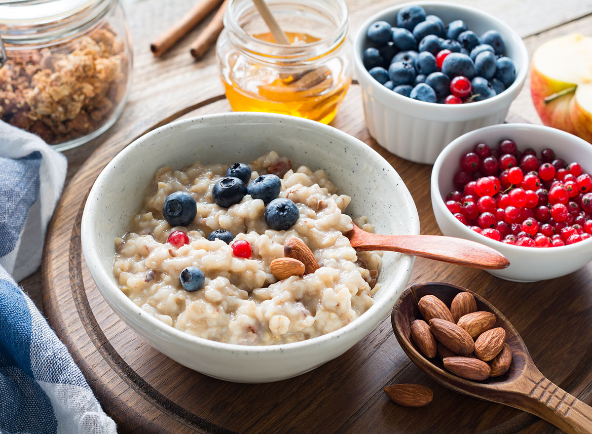 6 Oatmeal Mistakes Making You Fat — Eat This Not That