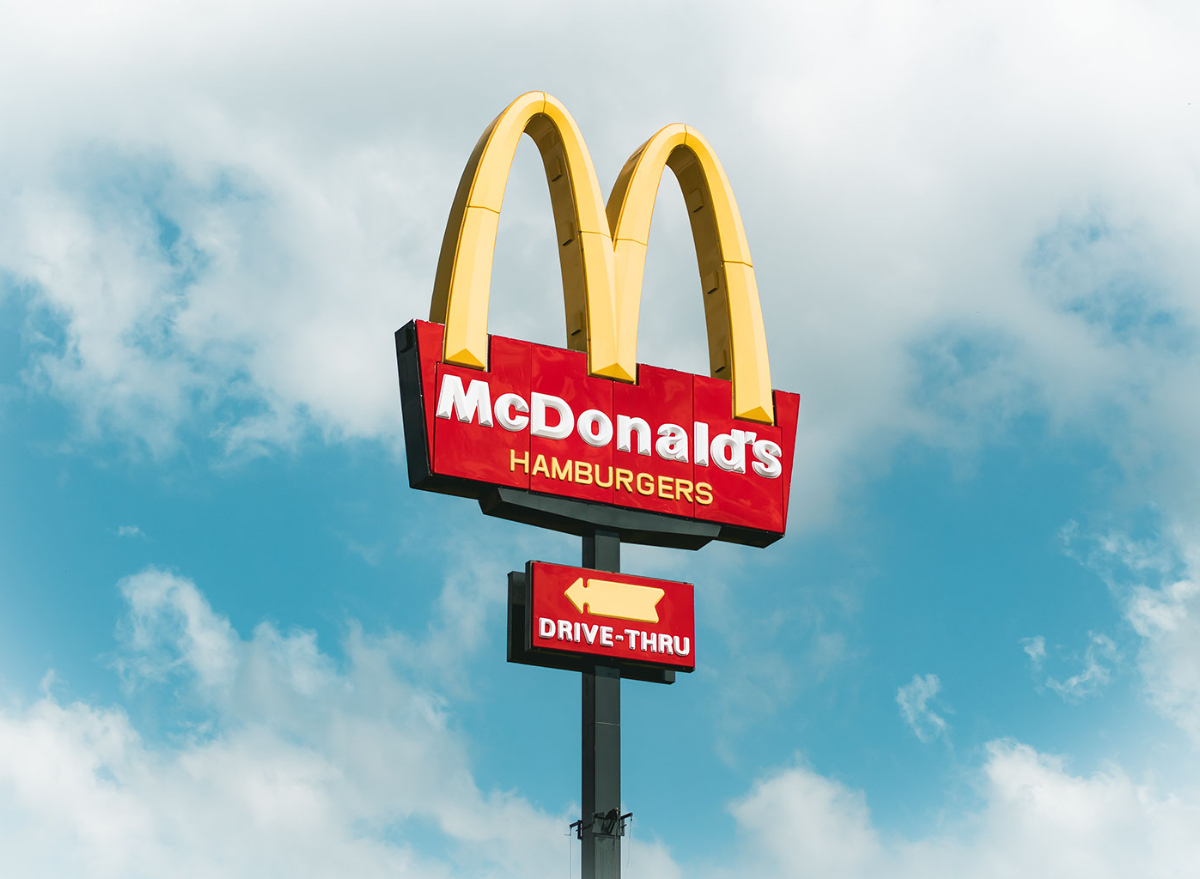McDonald's delivers digital signage at the drive thru