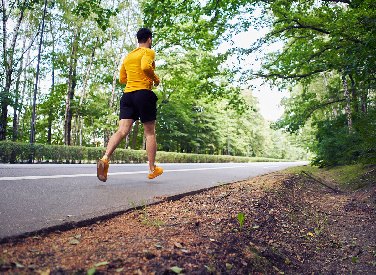 What Going for a 1-Mile Run Does to Your Body, Says Science — Eat This ...