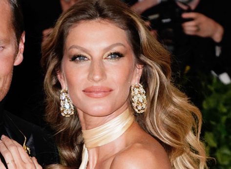 This Is Gisele Bundchen’s Exact Diet and Exercise Routine