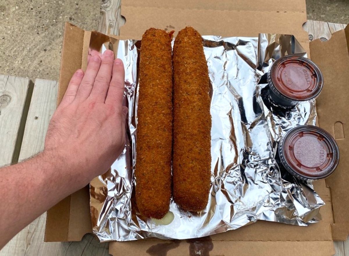 Giant on sale mozzarella sticks