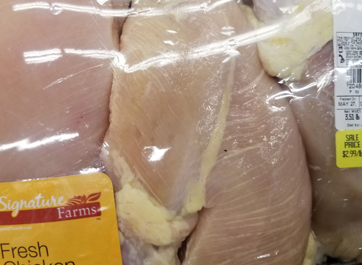 99% of Store-Bought Chicken Is Affected by This Disease, New Report