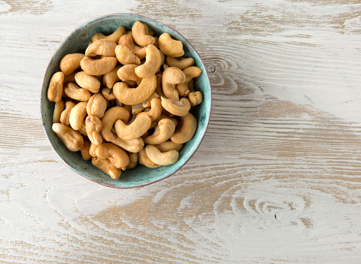 What are deals cashews good for