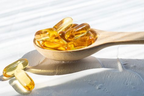 Is Fish Oil Good For You? 7 Benefits & Drawbacks