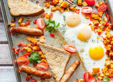 18 Easy Breakfast Sheet Pan Recipes