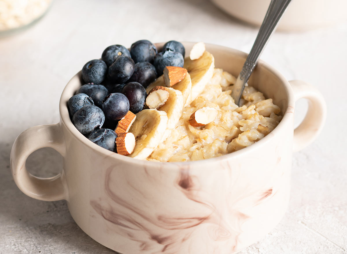 The Best Oatmeal Combinations for Faster Weight Loss, Says