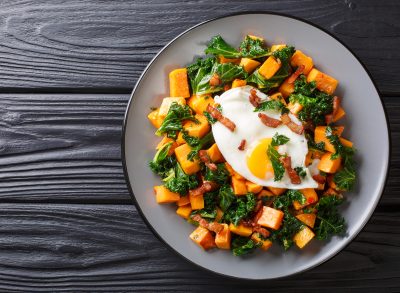 egg over breakfast hash