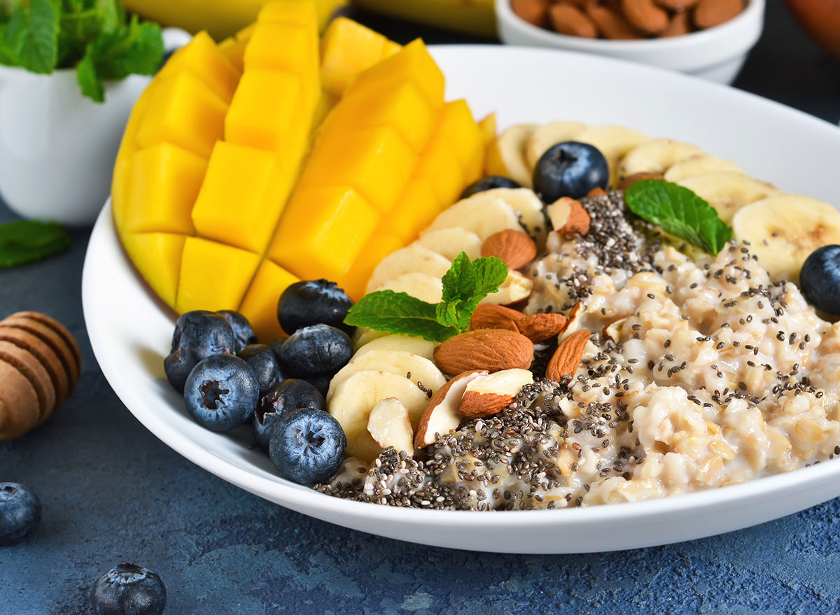 6 Oatmeal Habits That Help With Weight Loss, Says Dietitian — Eat This 