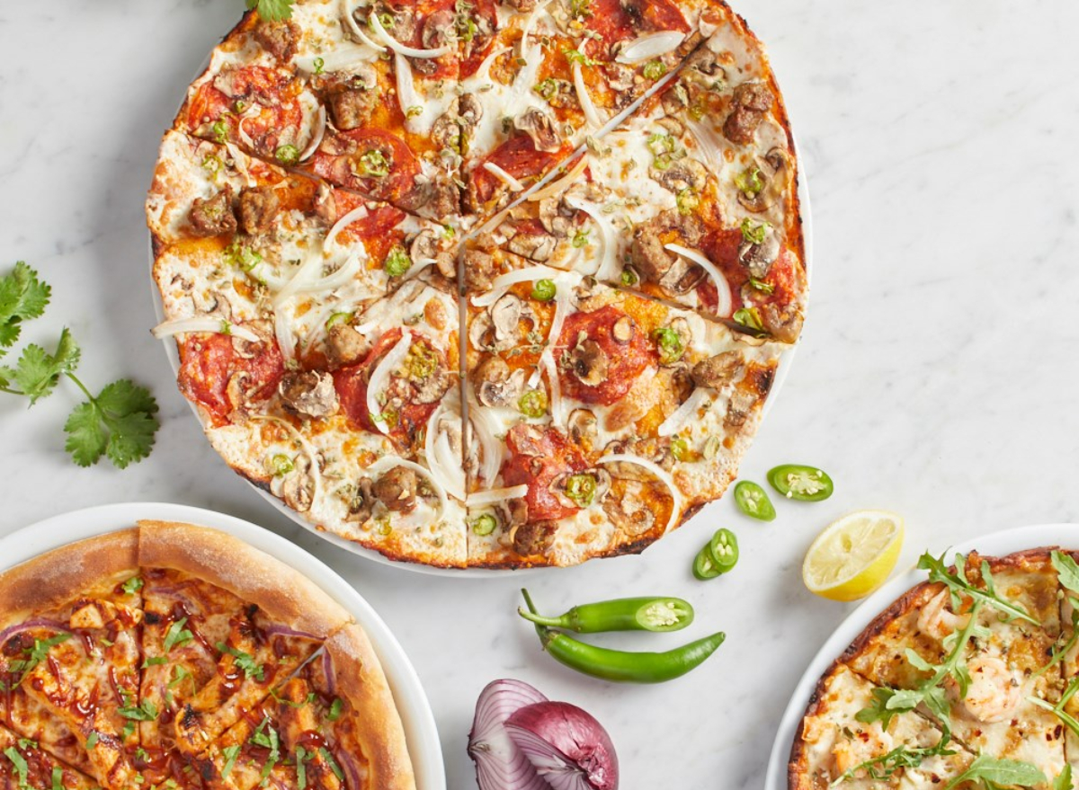 This Bankrupt Pizza Chain Has Made A Major Comeback This Year Eat   California Pizza Kitchen Pizza 