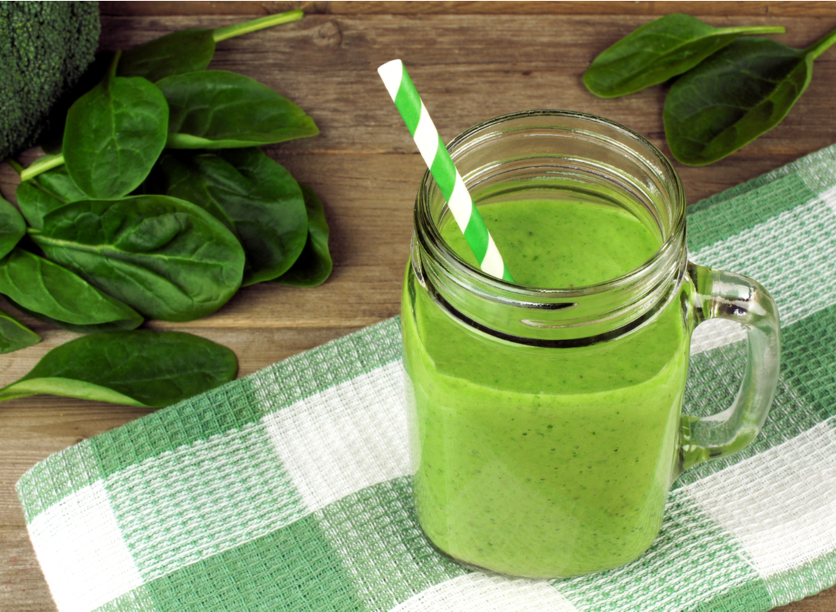 The 5 Best Anti-aging Smoothies You Can Drink, Say Dietitians — Eat 