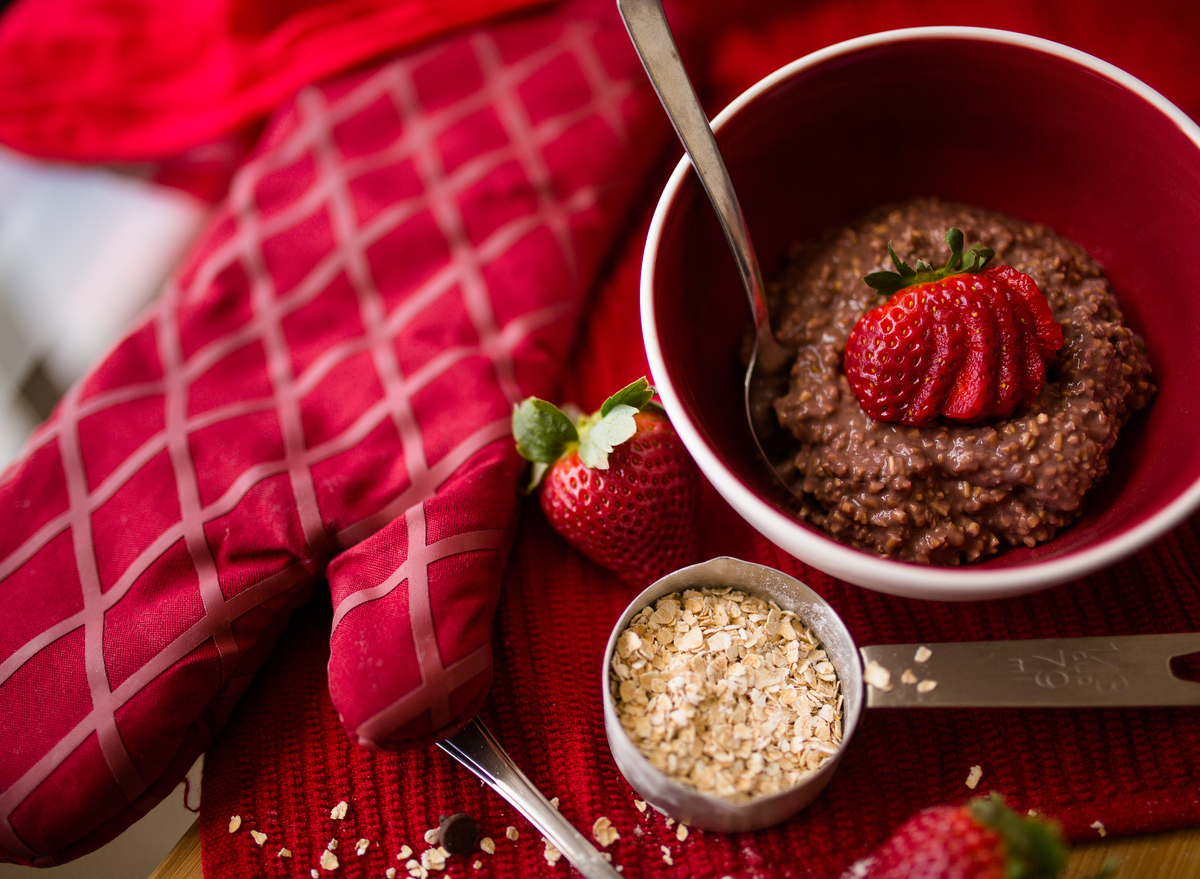 strawberry chocolate oatmeal