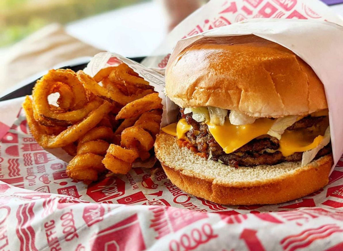 New 'Kansas City Chiefs Burger' offered at fast food spot  in