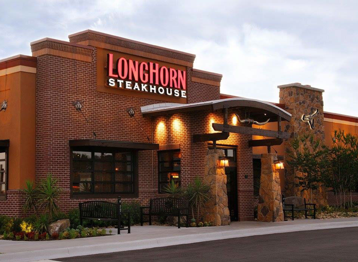 13 Things You May Not Know About LongHorn Steakhouse — Eat This Not That