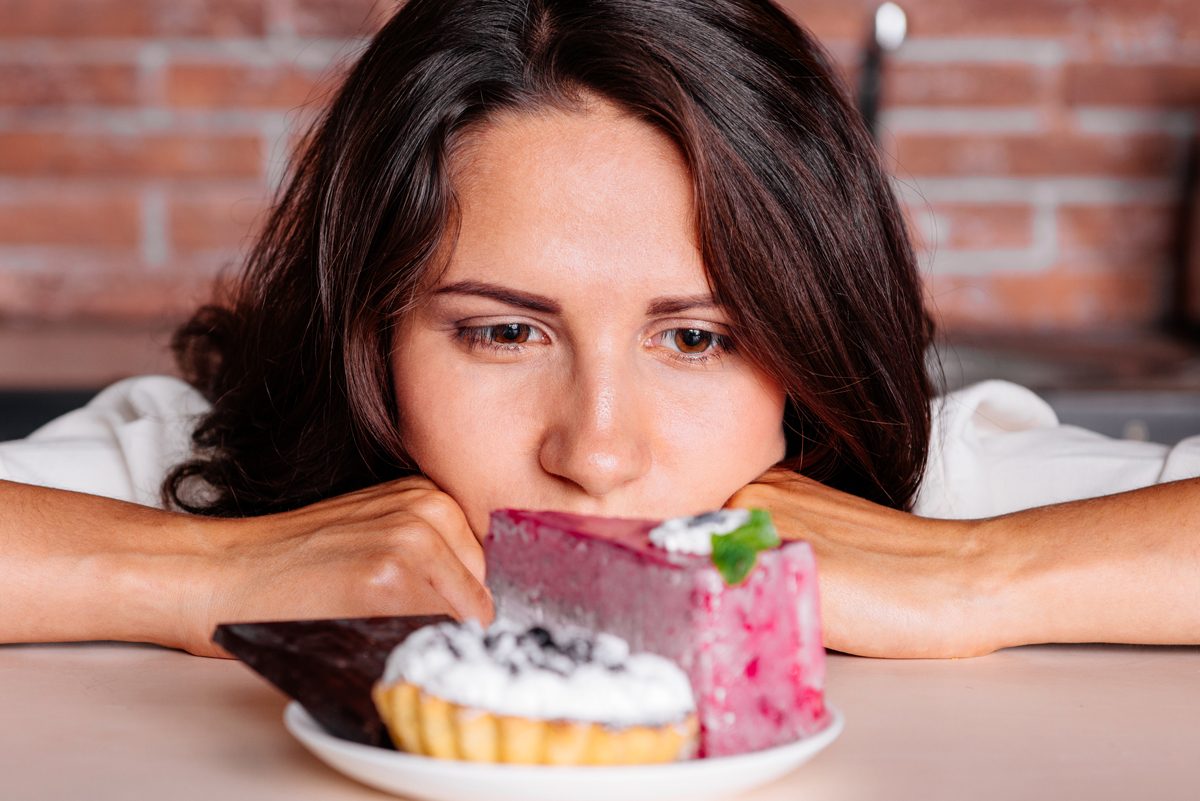 5 Specific Steps to Stop Sugar Cravings, According to a Brain Doctor ...